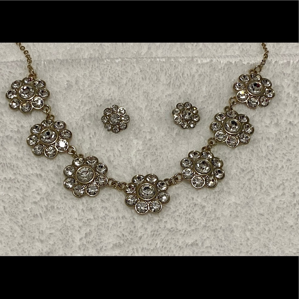 Avon Sparkling Flowers Statement Set